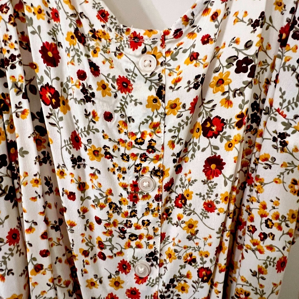 NWTFlower print summer dress with belt.